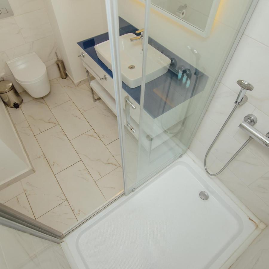 Aparthotel Orbi City Sea View Batumi Exterior photo